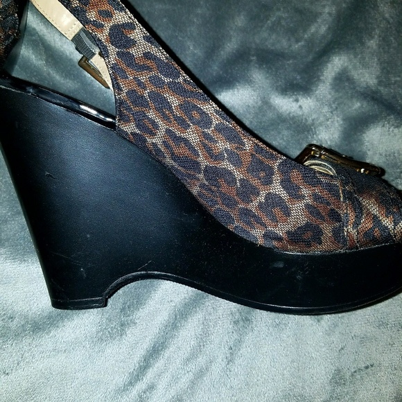 Nine West size 9 womens wedge shoe - Picture 5 of 7